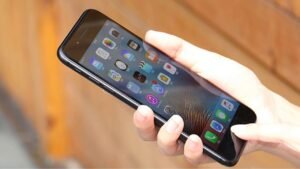iphone 128GO 3GB RAM noir chez Mr solde cameroun