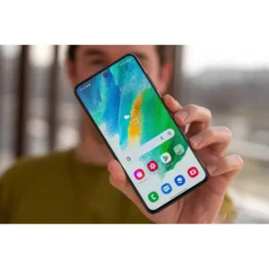 Samsung Galaxy S21 FE chez Mr Solde
