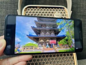 Sharp Aquos R5G chez Mr Solde Cameroun