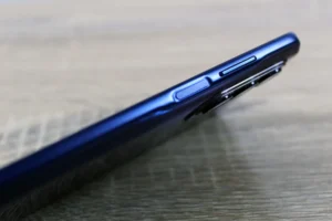 Motorola Edge 5G UW (2021) chez Mr Solde Cameroun